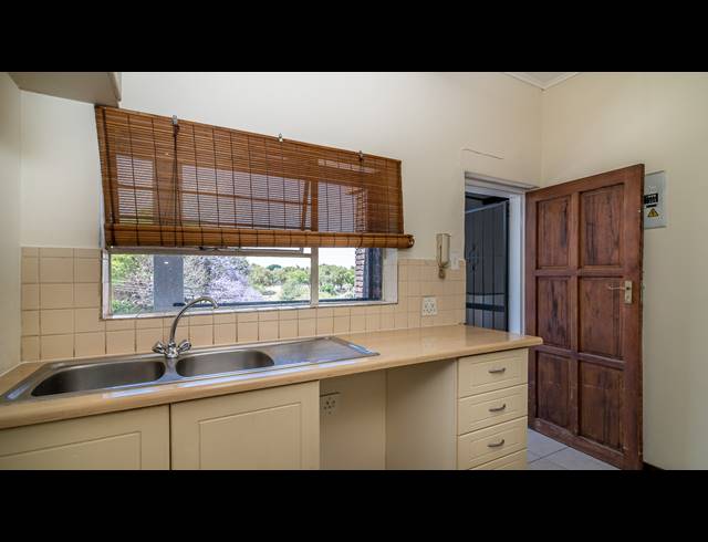1 BEDROOM APARTMENT FOR SALE IN WENDYWOOD